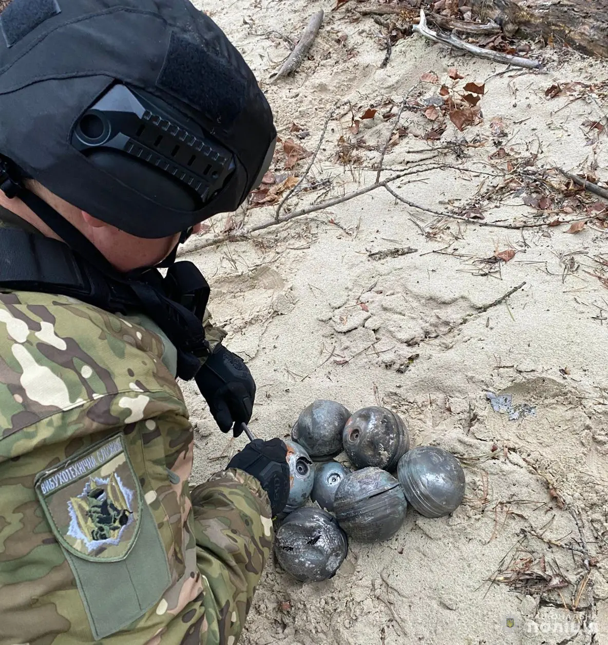  Disposal of cluster bomblets from Russian cruise missile in Kirovohrad Oblast of Ukraine.